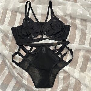 Torrid curve hipster 3 & Bra 2 Black Lingerie Set NWT